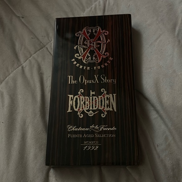 Arturo Fuente Forbidden X the opus x story empty vicarious box / humidor - Picture 1 of 7